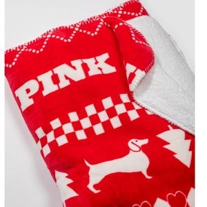 pink vs sherpa fleece blanket